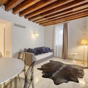  Apartamento Ca Margherita Loft & Square Palazzo Grifalconi Italia